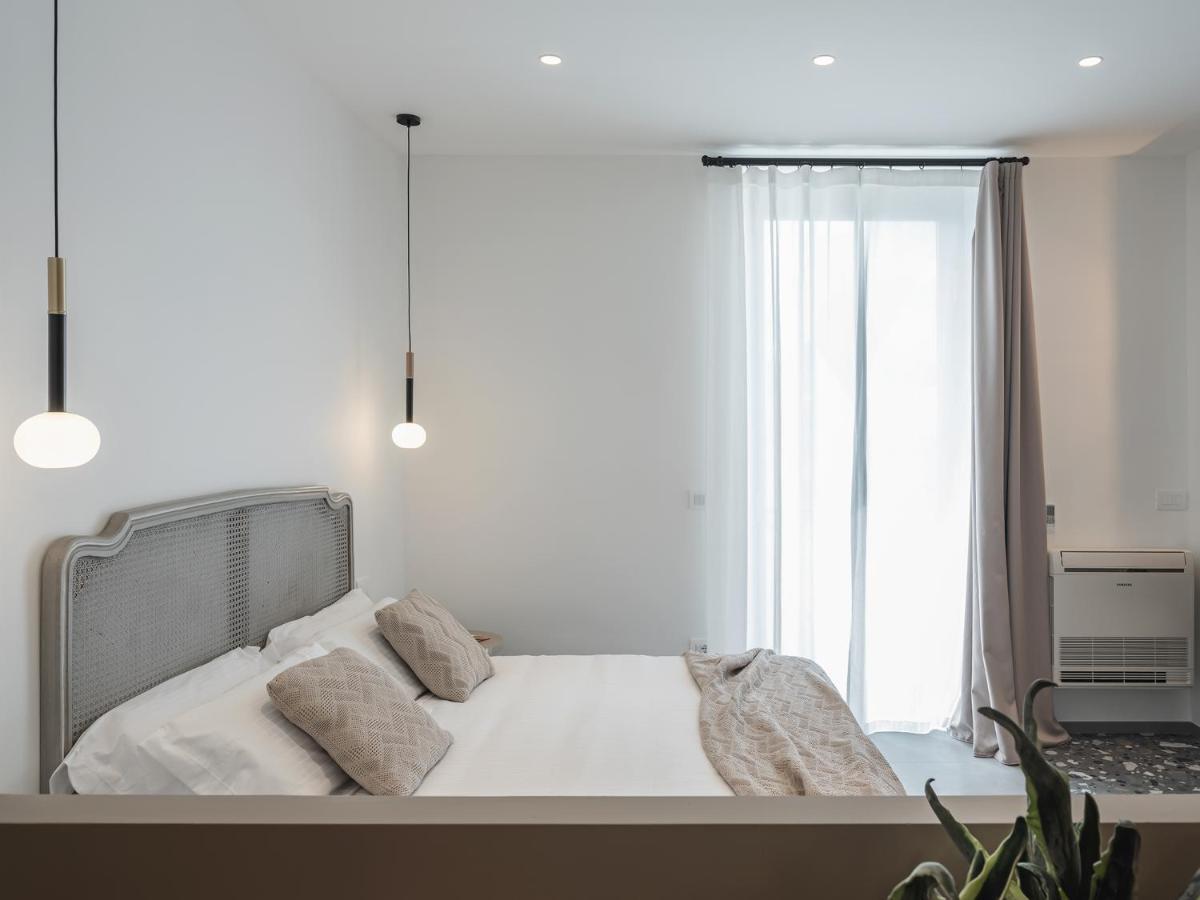 Living U Homesuites Лече Екстериор снимка